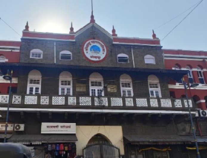 कोल्हापूर महापालिकेत शिंदेसेनेची आघाडी, अनेक प्रभागांत ‘आयात’ उमेदवारांना तिकीट..